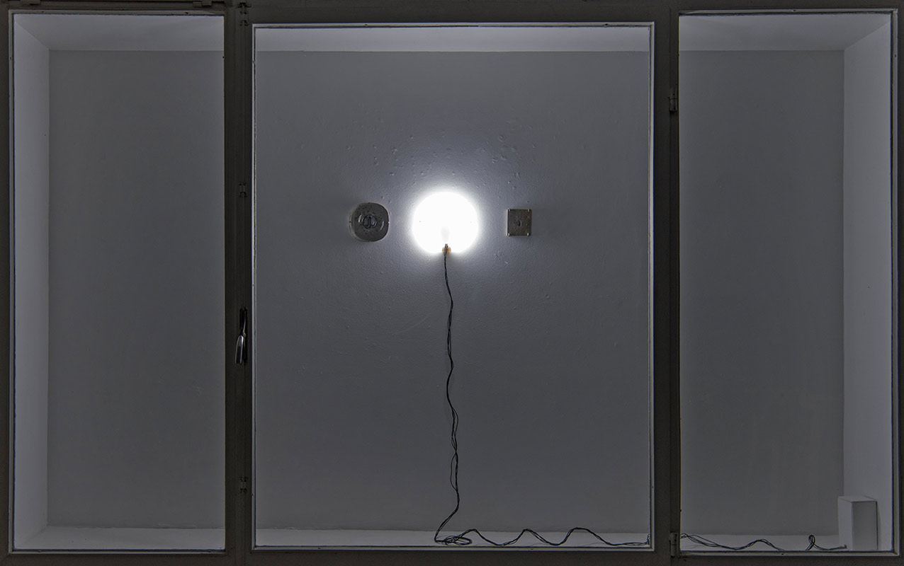 Farniyaz-Zaker.-Fault-Lines.-The-Window.-Installation-View